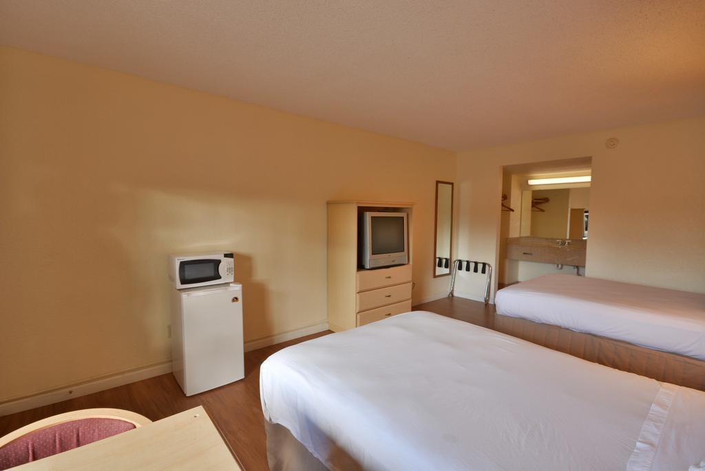 Country Hearth Inn- Кіссіммі Екстер'єр фото