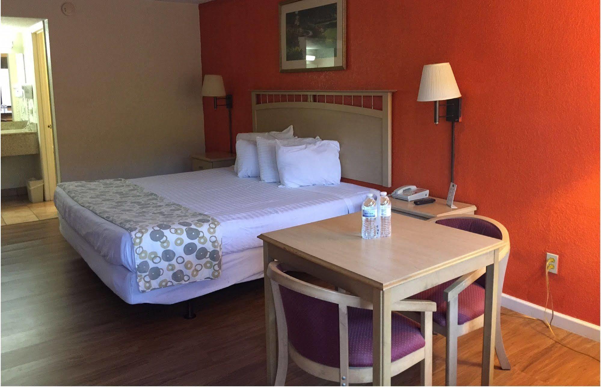Country Hearth Inn- Кіссіммі Екстер'єр фото
